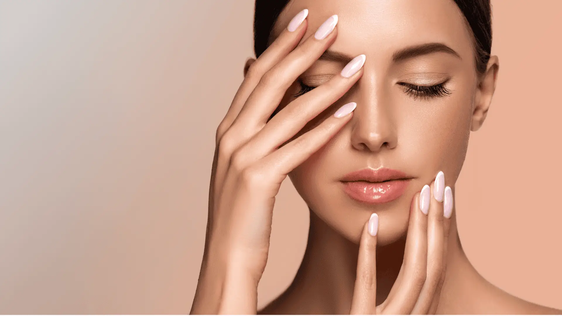 Descubra a harmonia perfeita entre beleza, saúde e personalização com nossos serviços exclusivos de manicure e pedicure.